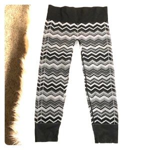 lululemon athletica 🍋 10 chevron RARE leggings